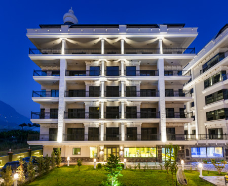 Продажа квартир в современной резиденции в 50 метрах от моря